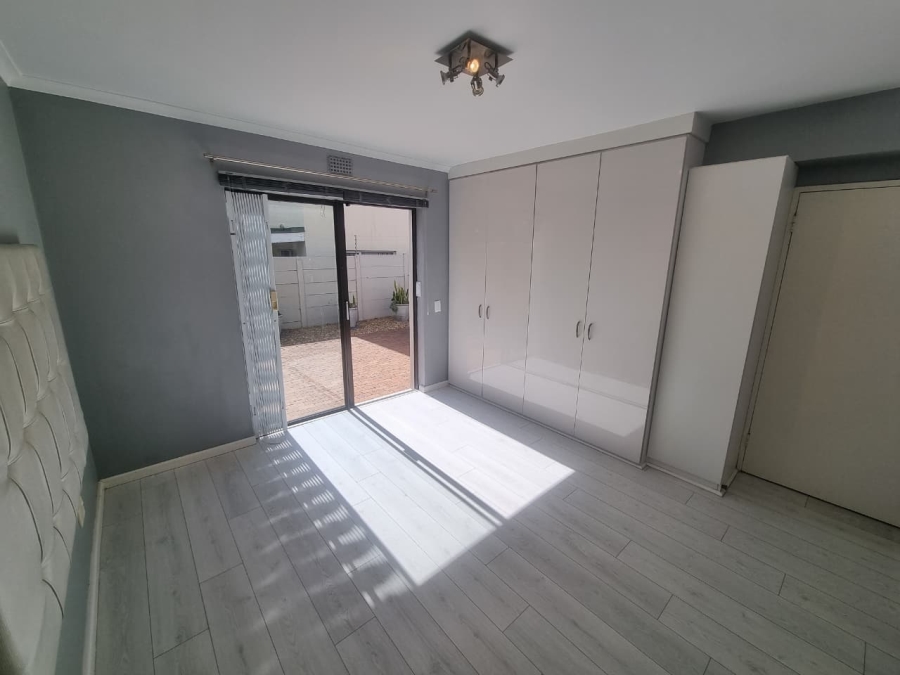 1 Bedroom Property for Sale in Royal Ascot Western Cape